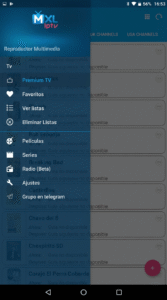 Menú lateral de MXL IPTV con opciones de TV en vivo, Películas, Series y Ajustes de reproductor.